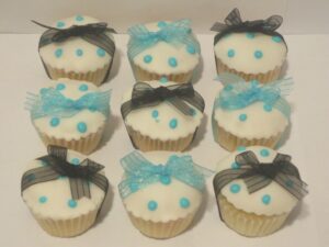 Polka Dot Mini Cupcakes