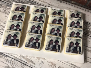 Bride & Groom Picture Cookies - Print your wedding pictures or engagment picture