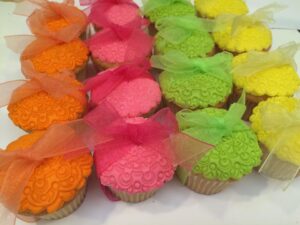 Fondant topped Mini cupcakes