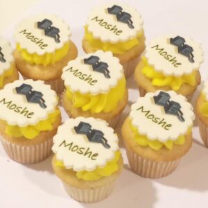 Bar Mitzvah Mini Cupcakes with Tefillin topper
