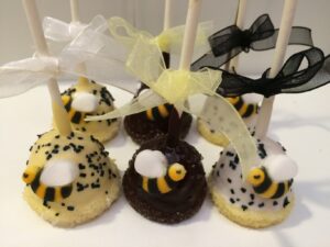 Rosh Hashana Bee Cake Pops