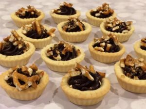 Pretzel Fudge Tarts