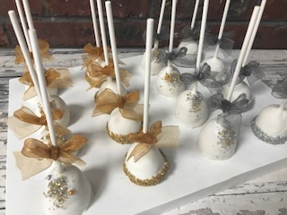 Helemaal droog Eigendom Wacht even Elegant – Gold or silver cake pops | Mini Bites Cookies and Cake Miniatures