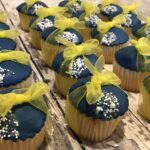 Mini tied Cupcakes