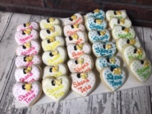 Shana Tova - Apple Heart Assorted Color Cookies - Rosh Hashana / 1 Dozen