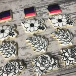 Mother's Day Flower PYO Cookies - Mothers Day - Paint Cookies - roses, flower and leave paint cookie set - 12 Cookies (3 paintbrushes)