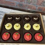 chocolate covered oreos - Rosh Hashana Apple and Bees - Gift Box Included (Copy)